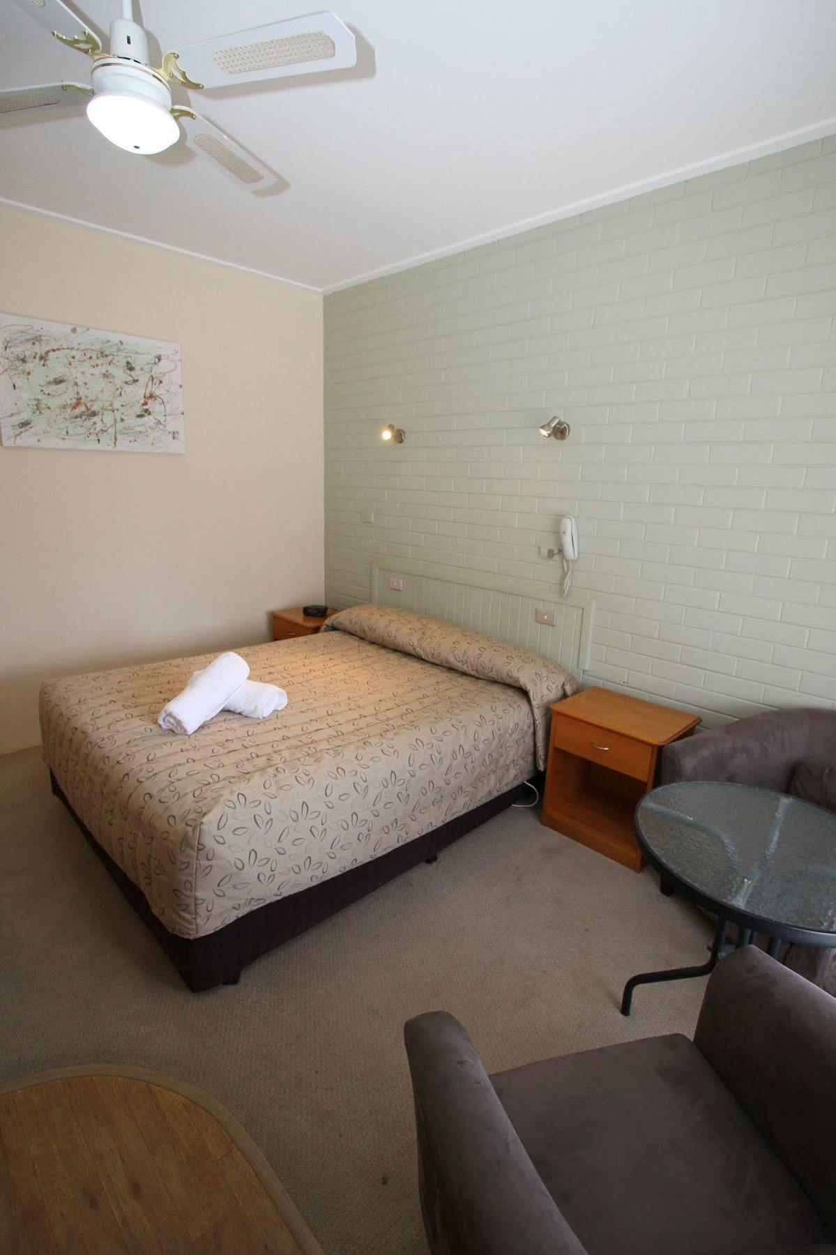 Elm Motel Бендиго Екстериор снимка